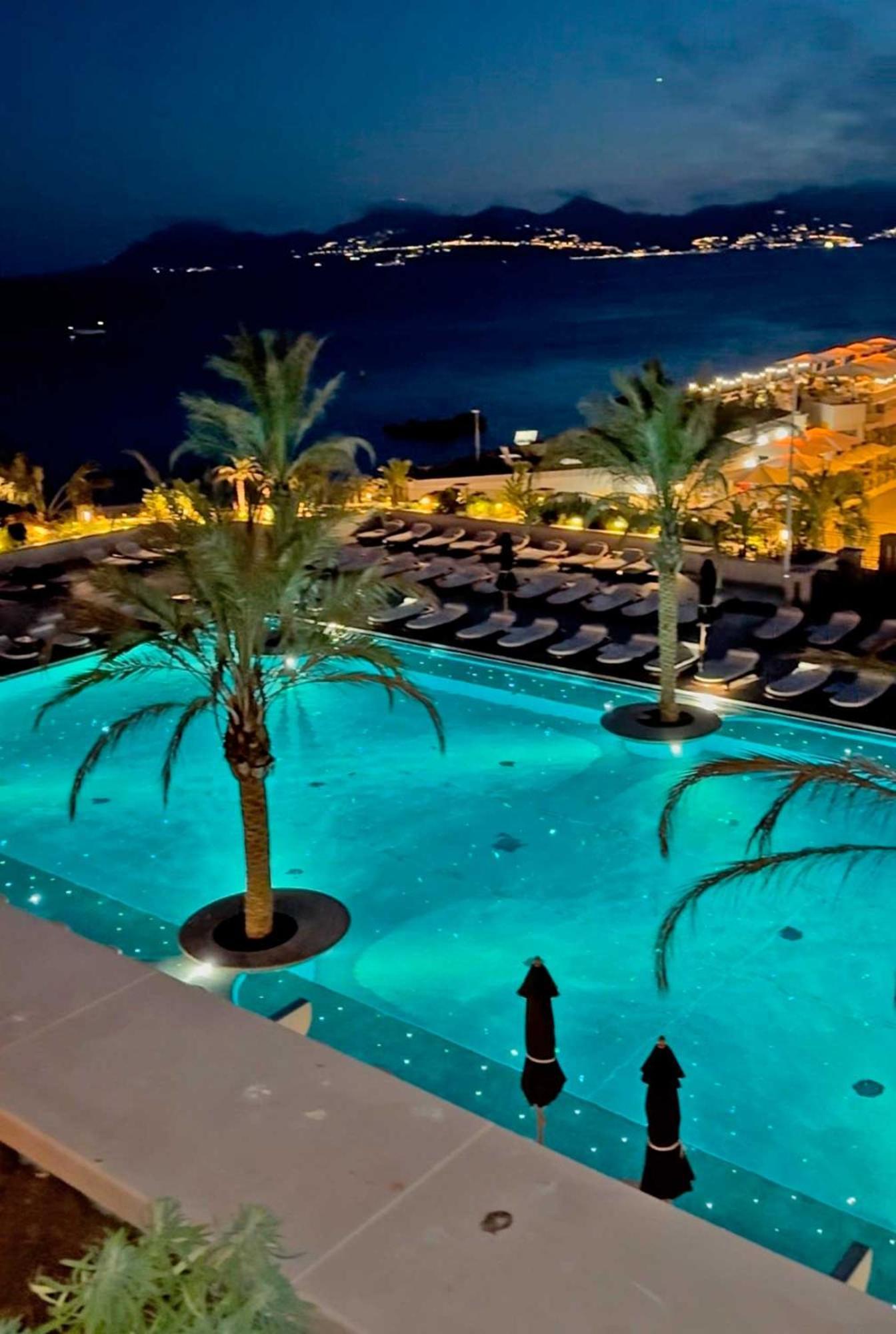 Luxury Family 2Br - Prime Location, Walk To Beach & Shopping, Sunny Balcony - Totolulu Cannes Hoche Esterno foto
