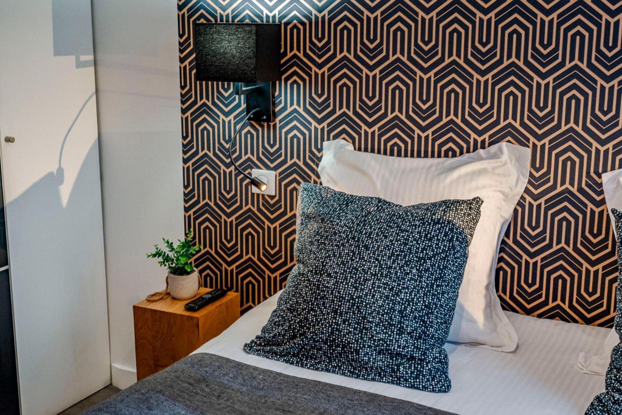 Luxury Family 2Br - Prime Location, Walk To Beach & Shopping, Sunny Balcony - Totolulu Cannes Hoche Esterno foto